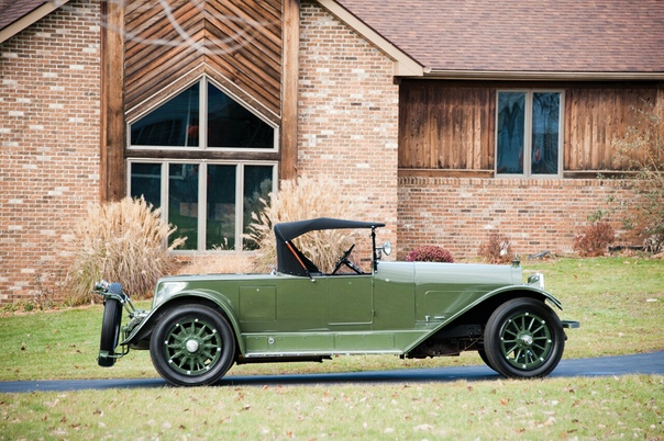 Очень редкие : 1919 Locomobile 48 Roadster Тип кузова: 2-door roadster Двигатель: I6 8.6 L КПП: МКПП-4 Привод: задний Компоновка: переднемоторная Тип топлива: бензин Страна марки: США Страна