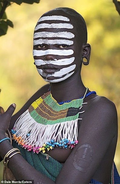 Африканское племя оми в портретах британского фотографа