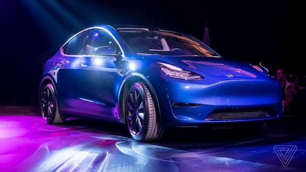 Tesla представила новый электрический кроссовер. Компания Tesla представила новый свой компактный электрический кроссовер под названием Model Y. Премьера машина состоялась в дизайн-студии