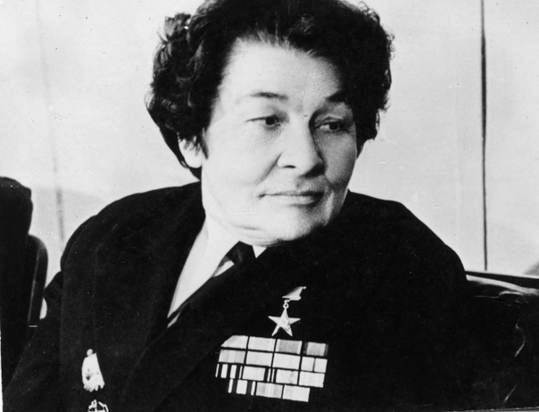 Капитан дальнего плавания в юбке Анна Ивановна Щетинина стала настоящей легендой не только советского гражданского флота, но прославилась и на весь мир. После неё капитанским курсом во всем мире