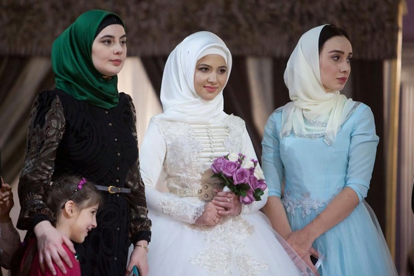 Кавказские свадьбы: особенности, обряды, традиции и интересные факты Кавказ поистине необычное и уникальное место. Здесь вы встретите людей разных национальностей, которые объединены культурой и